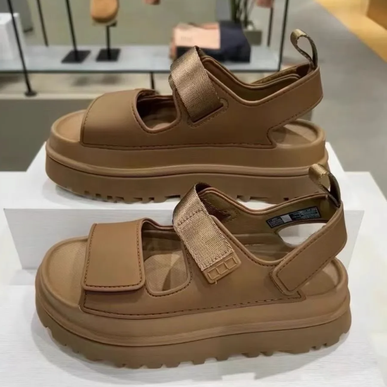 NobleWalk Sandals