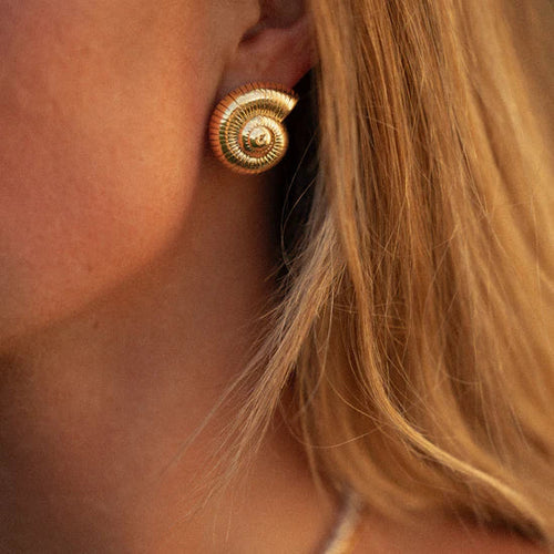Ariana Shell Earrings