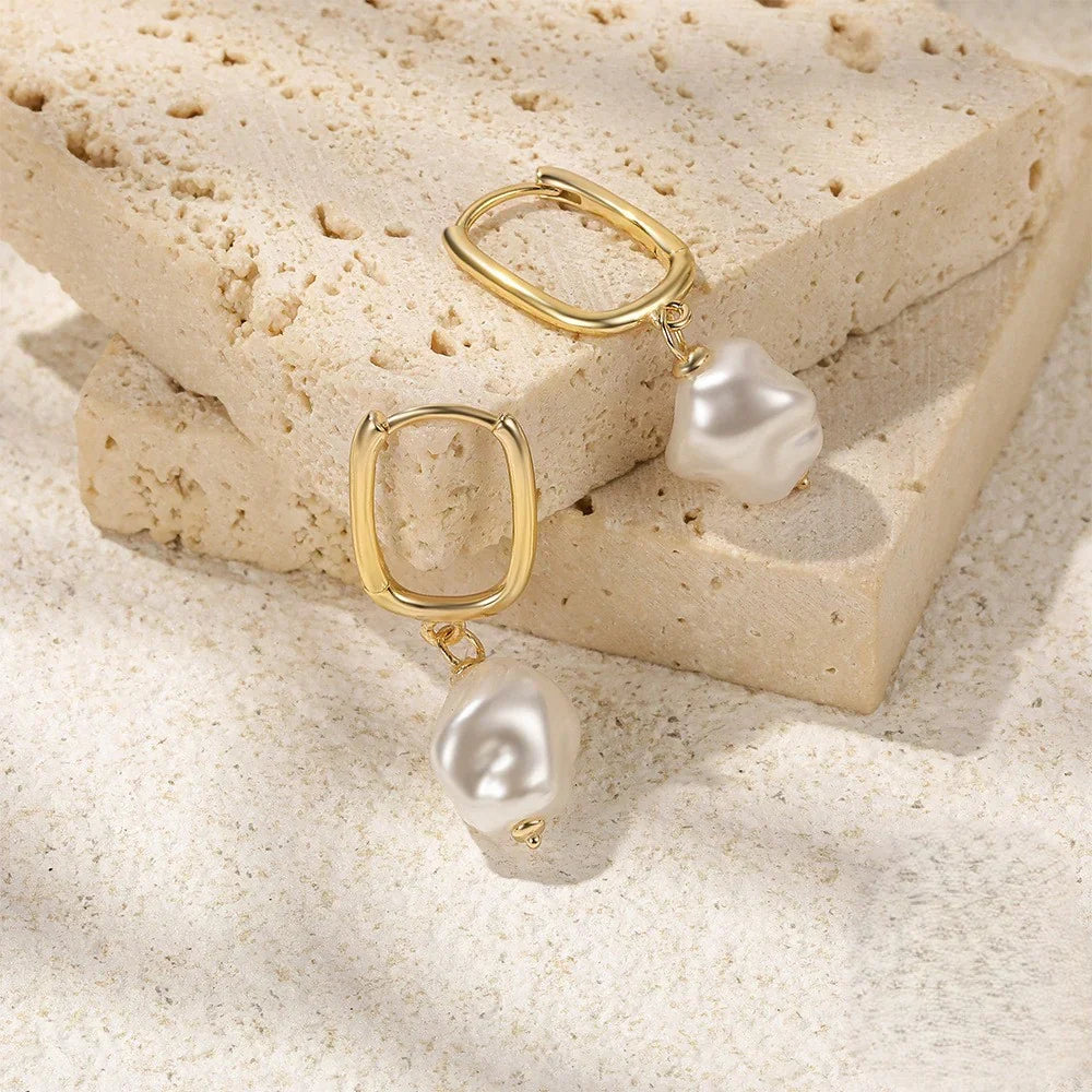 Isabelle Pearl Earrings