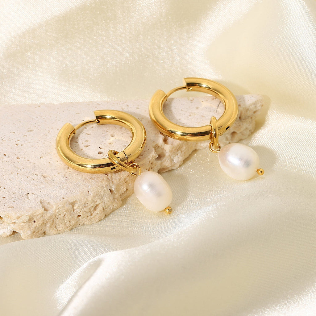 Ada Pearl Earrings